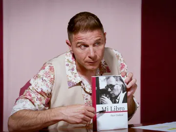 Joaquín aparece en el momento más tenso de ‘Queremos saber’ con Mercedes Milá: “He venido a hablar de mi libro’ Joaquín aparece en el momento más tenso de ‘Queremos saber’ con Mercedes Milá: “He venido a hablar de mi libro’