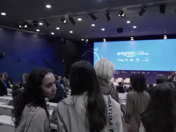 Una de las ponencias de EnlightED Una de las ponencias de EnlightED