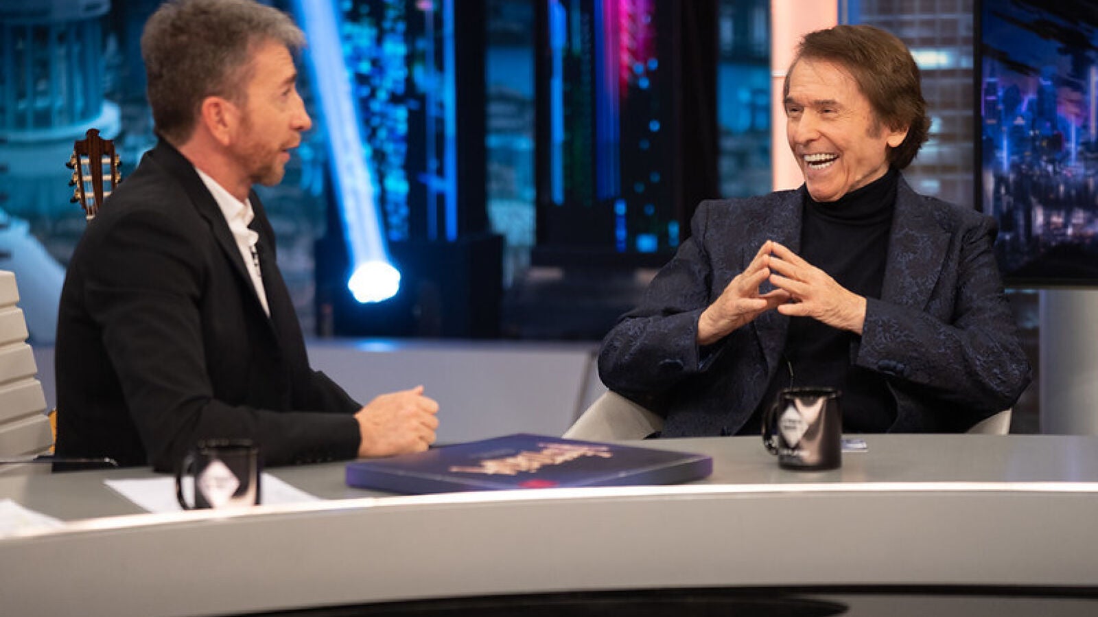Raphael desvela cómo le pidió a Pablo López trabajar juntos: 