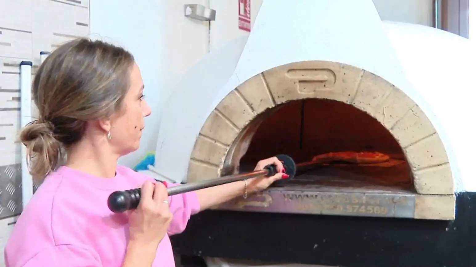 Dalia Mucelli, due&ntilde;a de una pizzer&iacute;a de Cambados