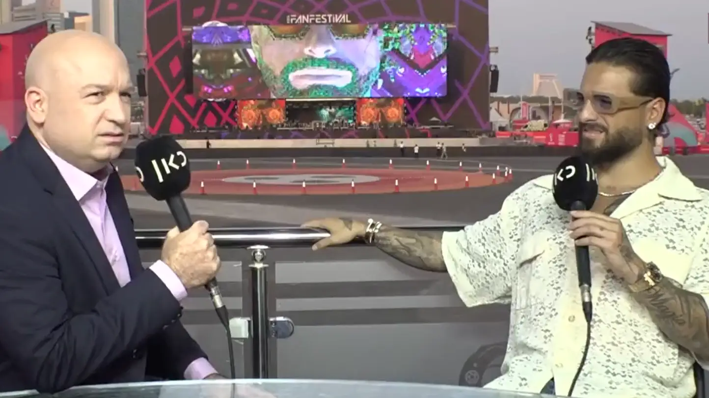 Maluma abandona una entrevista en directo al ser preguntado por su presencia en la inauguración del Mundial Maluma abandona una entrevista en directo al ser preguntado por su presencia en la inauguración del Mundial