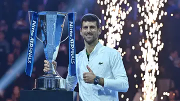 Djokovic sujeta la Copa de Maestros tras ganar a Ruud en la final