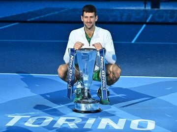 Novak Djokovic levanta su sexta Copa de Maestros