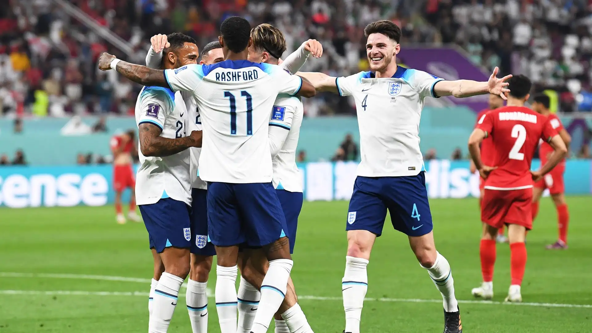 Inglaterra celebra uno de los goles frente a Ir&aacute;n