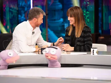 La Bien Querida pone a prueba su intuición amorosa en 'El Hormiguero': “Cocinar es lo único bien que se le da bien” La Bien Querida pone a prueba su intuición amorosa en 'El Hormiguero': “Cocinar es lo único bien que se le da bien”