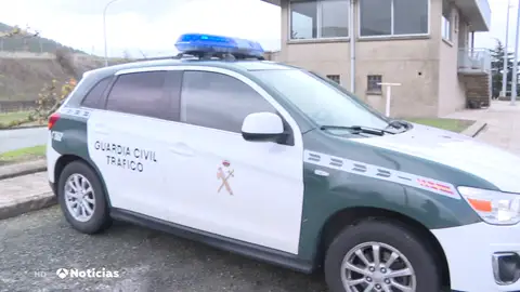 Coche de la Guardia Civil de tráfico guardiacivil