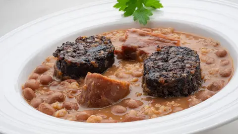 Alubias pintas con arroz integral Plato único de Arguiñano: alubias pintas con arroz integral