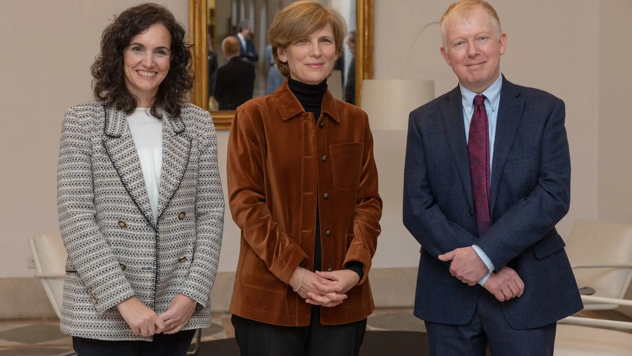 Paloma Grau, María Iraburu y Richard Cornall. Paloma Grau, María Iraburu y Richard Cornall.
