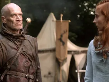 Wilko Johnson y Sophie Turner en 'Juego de Tronos' Wilko Johnson y Sophie Turner en 'Juego de Tronos'