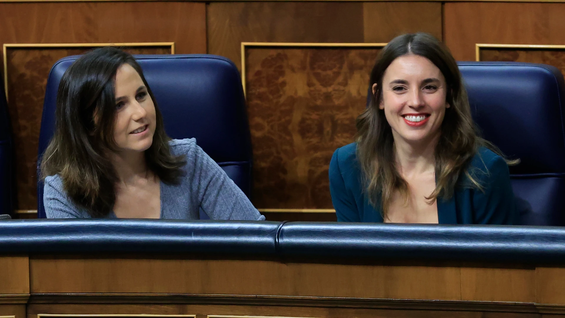 Irene Montero junto a Ione Belarra