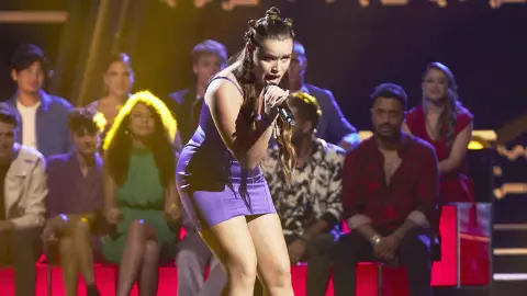 Lara García, muy guerrera interpretando ‘Crazy’ en ‘La Voz’ Lara García, muy guerrera interpretando ‘Crazy’ en ‘La Voz’