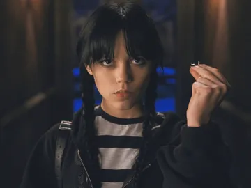 Jenna Ortega como Miércoles en la serie de Netflix de la Familia Addams Jenna Ortega como Miércoles en la serie de Netflix de la Familia Addams