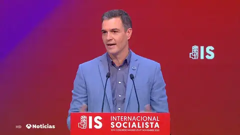 Pedro Sánchez pide a la CEOE "que se siente con los sindicatos para lograr ya un acuerdo salarial" Pedro Sánchez pide a la CEOE "que se siente con los sindicatos para lograr ya un acuerdo salarial"