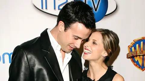 Freddie Prinze Jr. y Sarah Michelle Gellar Freddie Prinze Jr. y Sarah Michelle Gellar