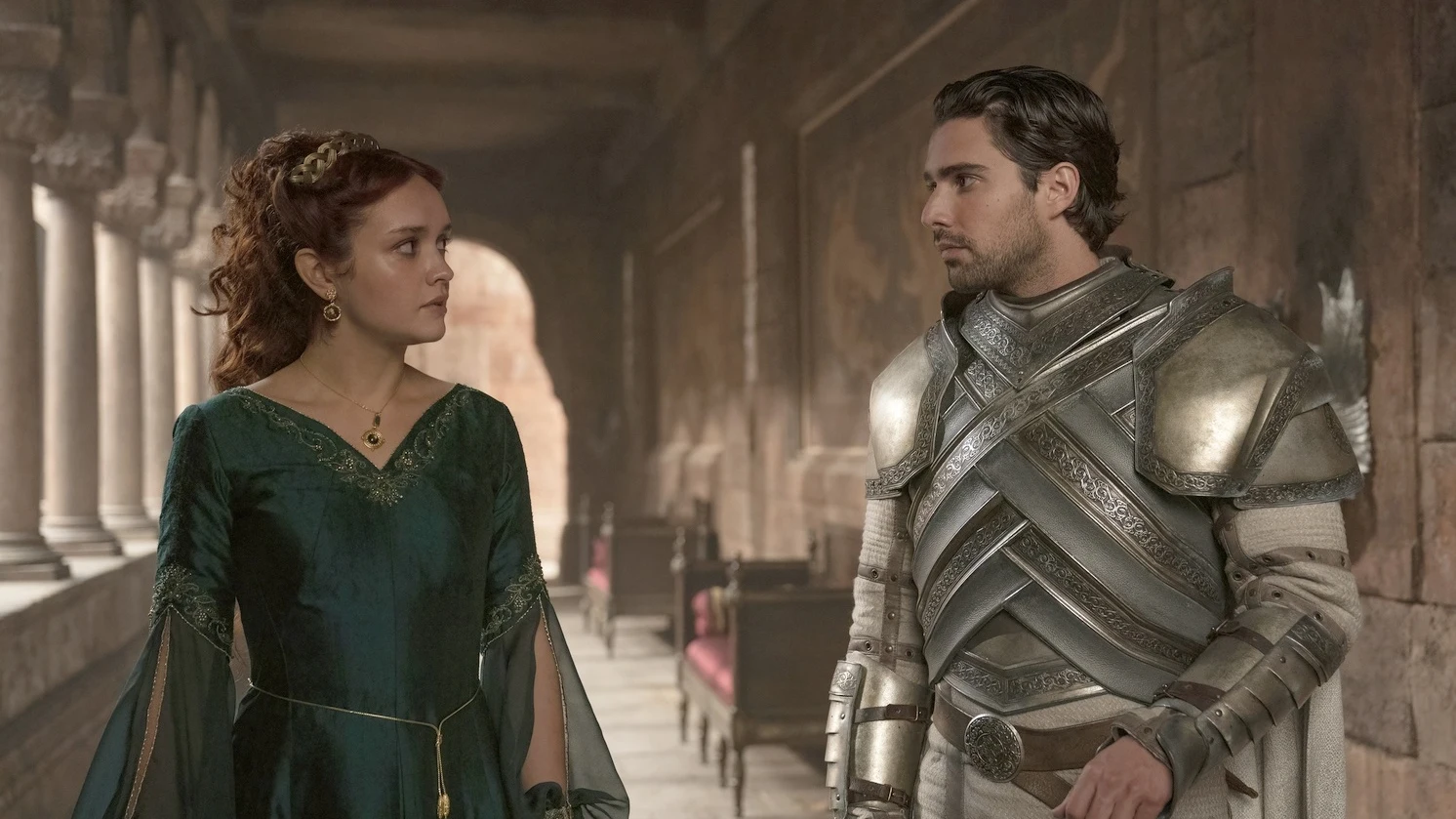 Olivia Cooke y Fabien Frankel como Alicent y Criston Cole en 'La Casa del Dragón' Olivia Cooke y Fabien Frankel como Alicent y Criston Cole en 'La Casa del Dragón'