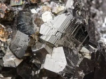 Aparecen nuevos minerales en un enorme meteorito Aparecen nuevos minerales en un enorme meteorito