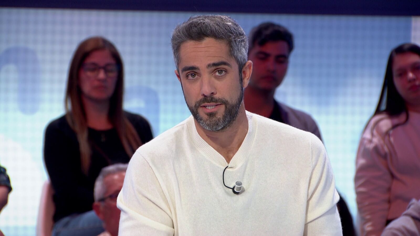 ¿Cómo es el plural de Champú, Menú o Vermú? Roberto Leal lo explica en ‘Pasapalabra’