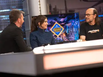 Santiago Segura y Paz Vega, emocionados con el estreno de 'A Todo Tren 2': "Reivindicamos el derecho a cagarla" Santiago Segura y Paz Vega, emocionados con el estreno de 'A Todo Tren 2': "Reivindicamos el derecho a cagarla"