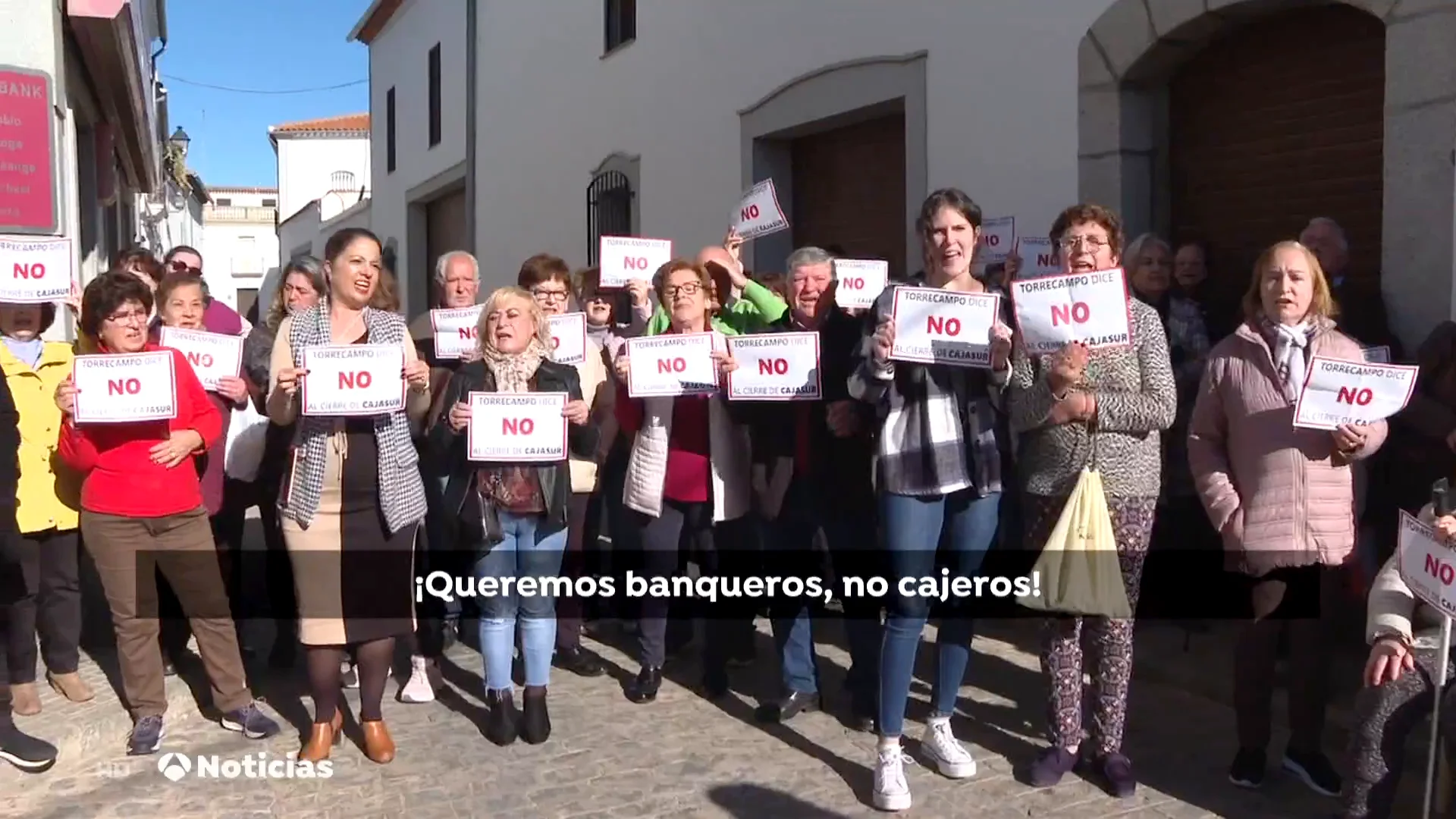 La Espa&ntilde;a Vaciada se vac&iacute;a de bancos y de cajeros.