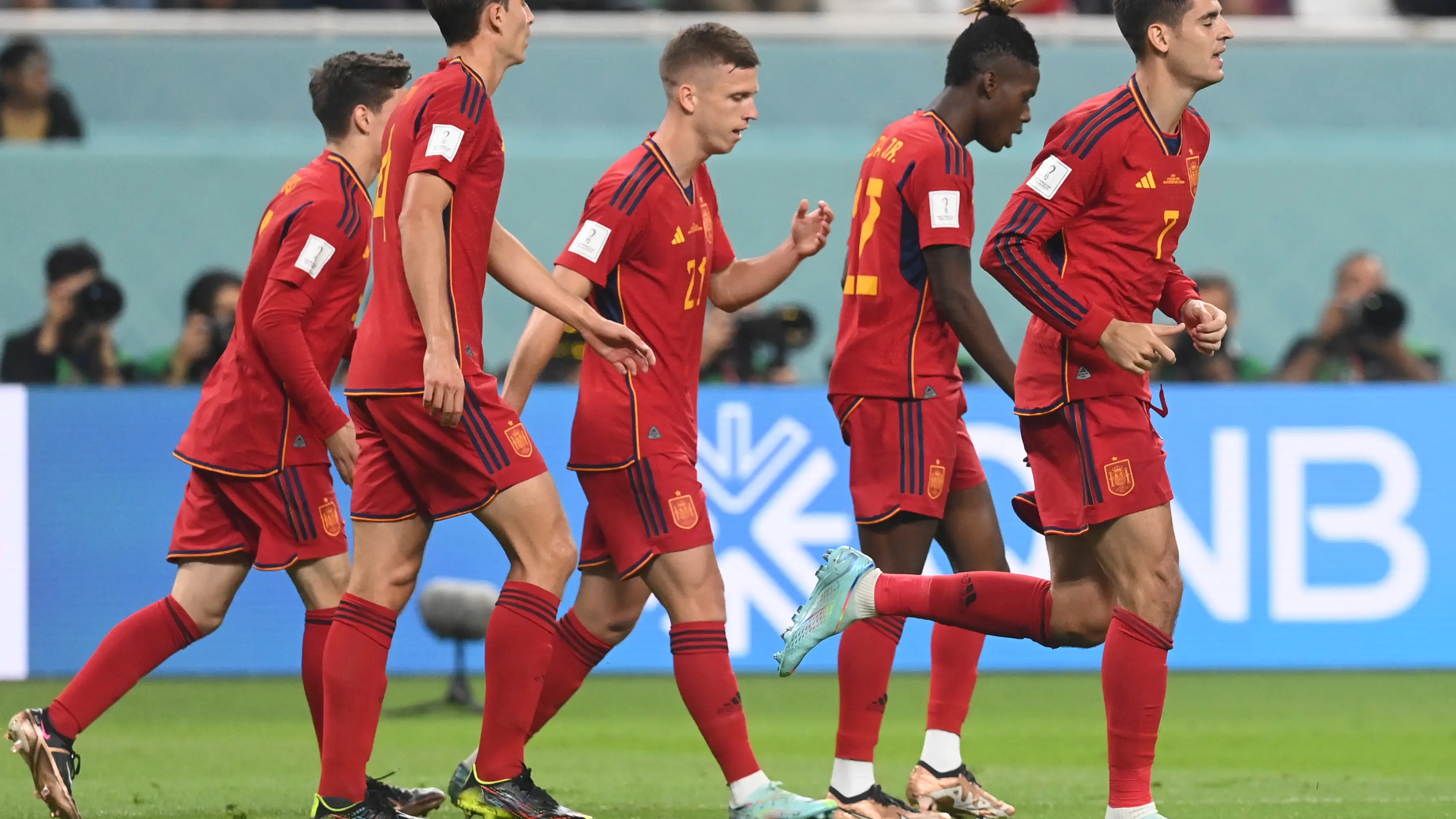 Los jugadores de España celebran el gol de Morata ante Japón Los jugadores de España celebran el gol de Morata ante Japón