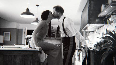 El príncipe Harry de Inglaterra y Meghan Markle en su documental
