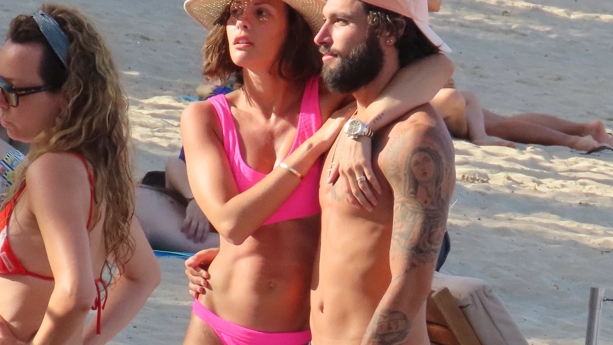 Jessica Bueno y Jota Peleteiro Jessica Bueno y Jota Peleteiro