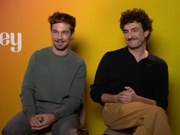Carlos Cuevas y Miki Esparbé en 'Smiley' Carlos Cuevas y Miki Esparbé en 'Smiley'