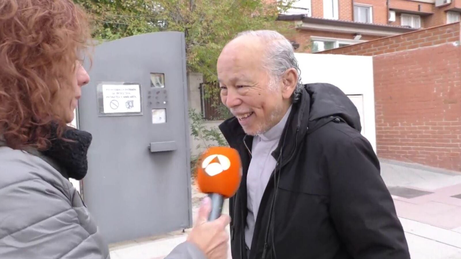 El cura acusado de acoso se enfrenta ahora a una acusación de estafa de una feligresa que asegura que se quedó con su dinero