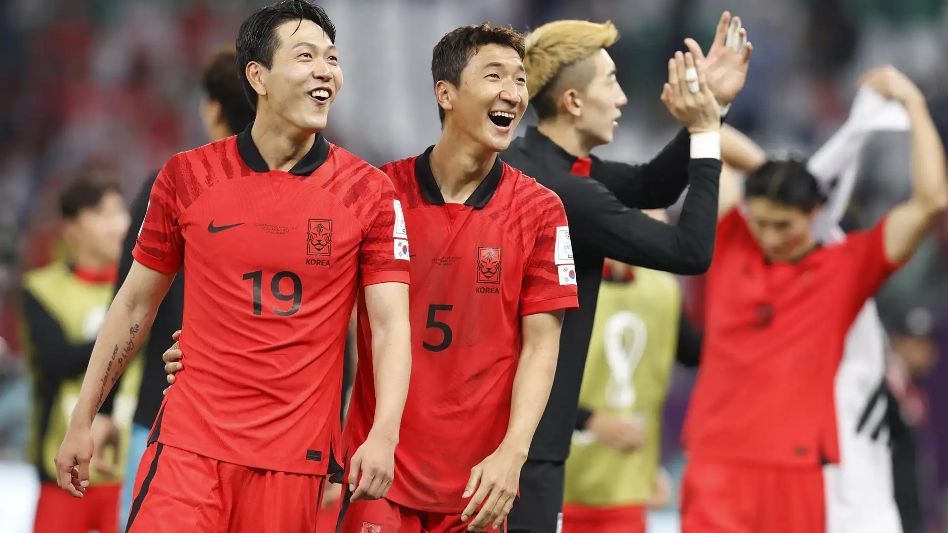 Corea del Sur, emocionada tras su pase a octavos Corea del Sur, emocionada tras su pase a octavos