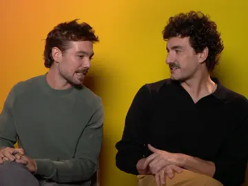 Carlos Cuevas y Miki Esparbé en 'Smiley' Carlos Cuevas y Miki Esparbé en 'Smiley'
