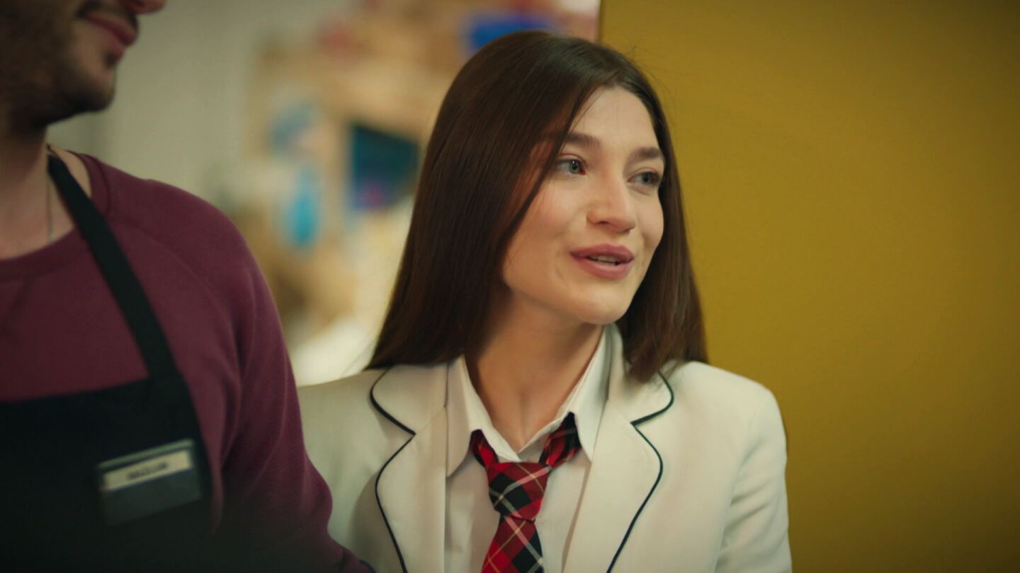 Mazlum y Talya se reconcilian gracias a la ayuda de Kadir y Cemile 