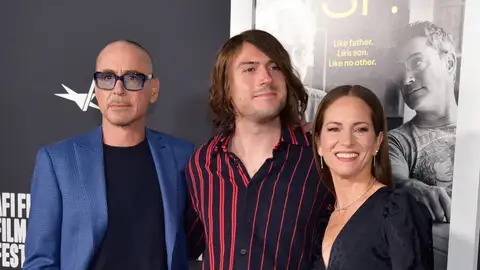 Robert Downey Jr. junto a su hijo, Indio, y su actual mujer, Susan Downey Robert Downey Jr. junto a su hijo, Indio, y su actual mujer, Susan Downey