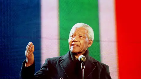Efemérides del 10 de diciembre de 2022: Nelson Mandela Efemérides del 10 de diciembre de 2022: Nelson Mandela