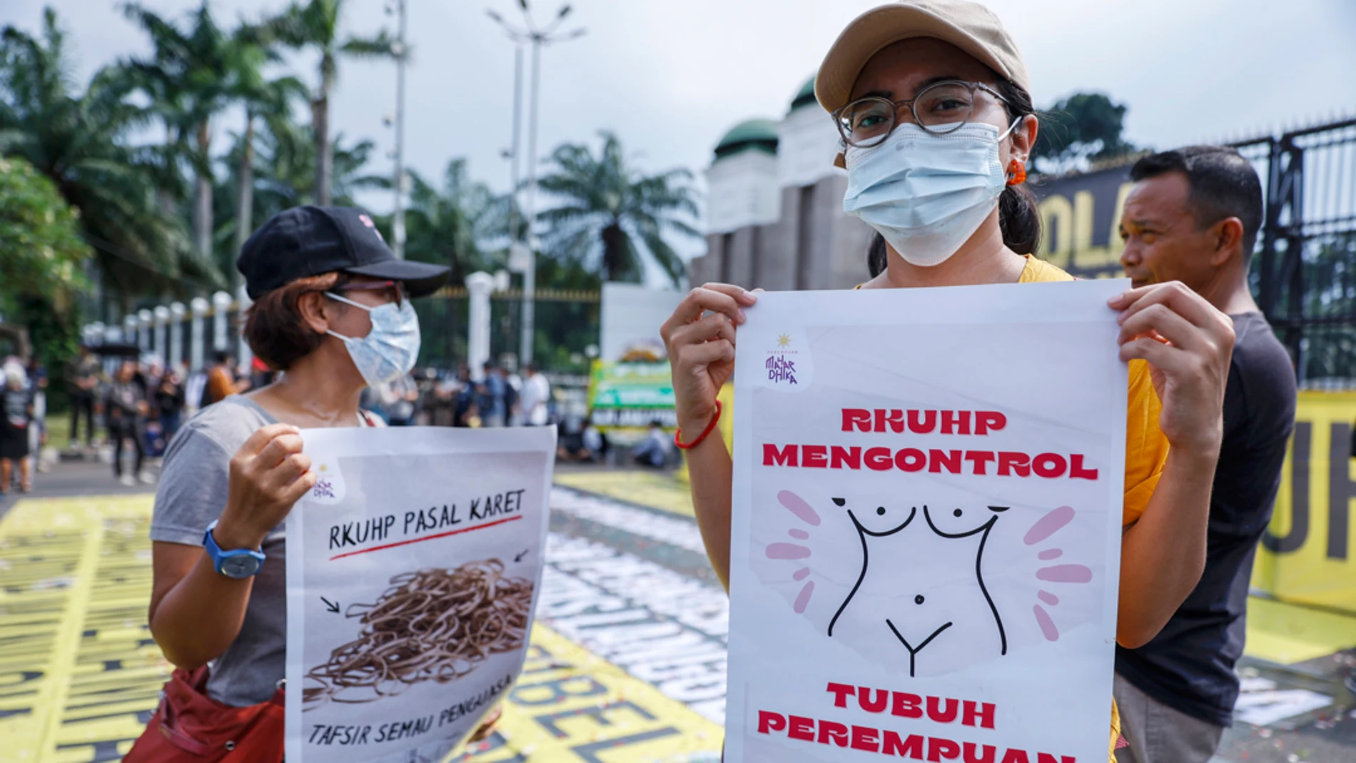 Protestas a las puertas del Parlamento en Indonesia