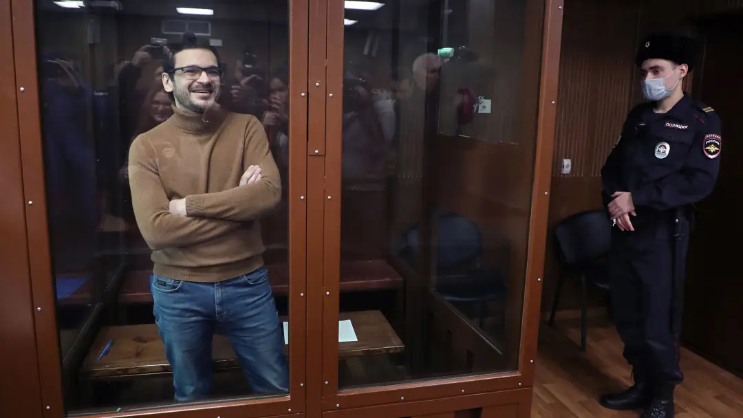 Piden nueve años de cárcel contra el opositor ruso que denunció los crímenes de guerra rusos Piden nueve años de cárcel contra el opositor ruso que denunció los crímenes de guerra rusos