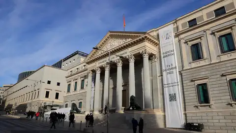 La puerta de los leones del Congreso de los Diputados La puerta de los leones del Congreso de los Diputados