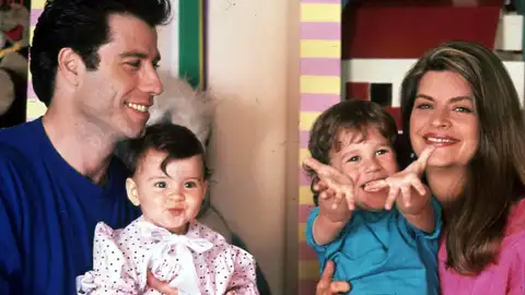 Kristie Alley y John Travolta en ''Mira quién habla también'' Kristie Alley y John Travolta en ''Mira quién habla también''