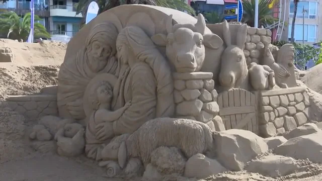 El famoso Belén de Las Canteras de Gran Canaria decora la Navidad un año más El famoso Belén de Las Canteras de Gran Canaria decora la Navidad un año más
