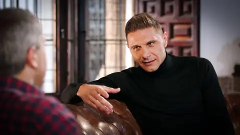 Joaquín se pone serio con Vicente Vallés: “¿Te castigas mucho cuando lo haces mal?” Joaquín se pone serio con Vicente Vallés: “¿Te castigas mucho cuando lo haces mal?”