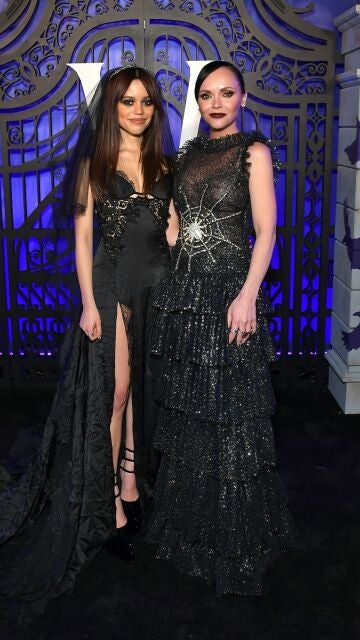 Christina Ricci y Jenna Ortega en la premiere de 'Miércoles'