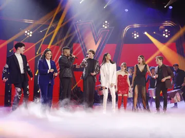 Los ocho semifinalistas de ‘La Voz’ inauguran la Semifinal cantando ‘Hay que vivir el momento’ de Manuel Carrasco Los ocho semifinalistas de ‘La Voz’ inauguran la Semifinal cantando ‘Hay que vivir el momento’ de Manuel Carrasco