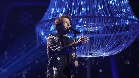 La sobrecogedora actuación de Antón Perard cantando ‘Ne me quitte pas’ en ‘La Voz’ La sobrecogedora actuación de Antón Perard cantando ‘Ne me quitte pas’ en ‘La Voz’