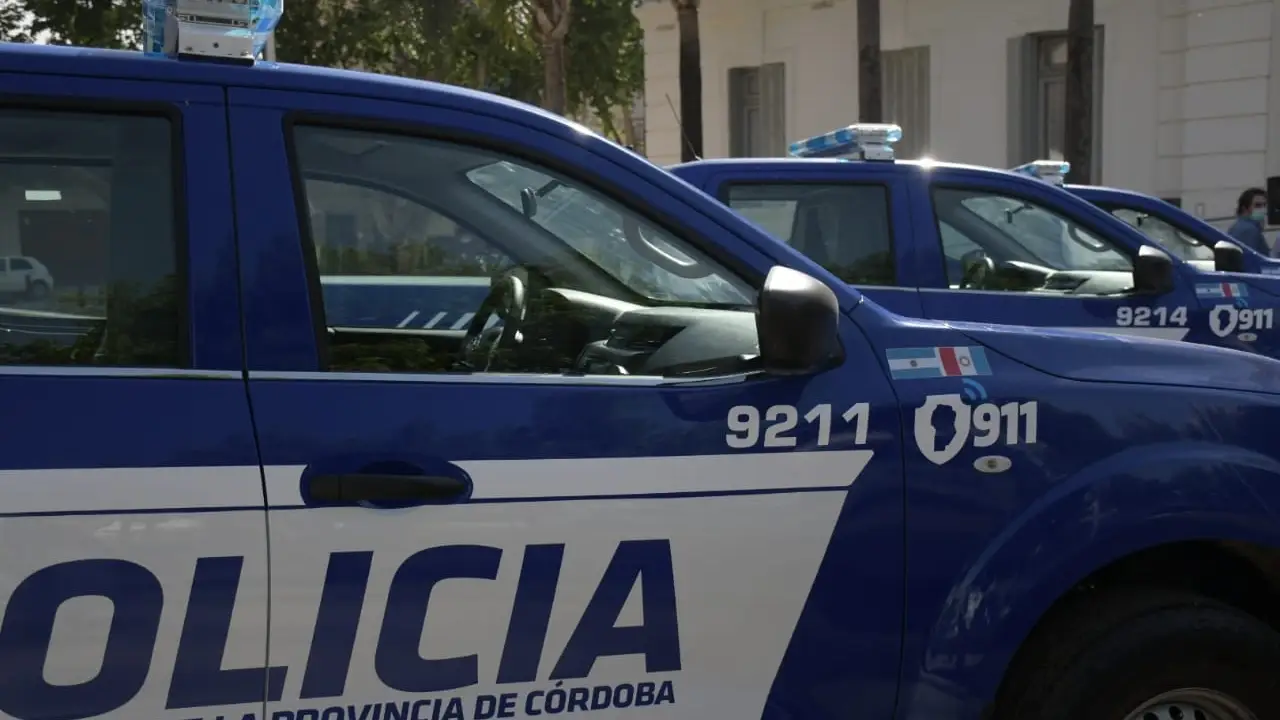 Coche de la Policía de Córdoba Coche de la Policía de Córdoba