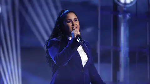 Salma Díaz, demoledora versionando el tema ‘Recuérdame’ de Pablo Alborán en ‘La Voz’ Salma Díaz, demoledora versionando el tema ‘Recuérdame’ de Pablo Alborán en ‘La Voz’
