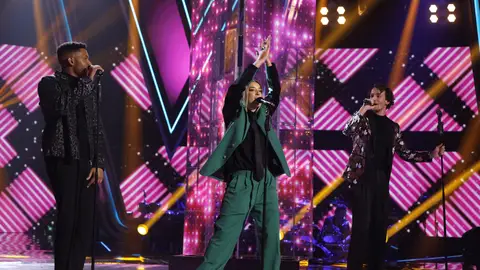 Lola Índigo anima la Semifinal cantando ‘Toy Story’ con Antón y Génesis Lola Índigo anima la Semifinal cantando ‘Toy Story’ con Antón y Génesis