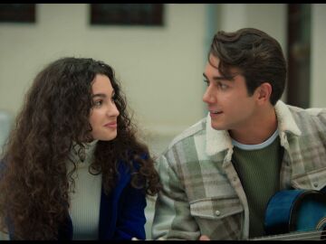 En el pr&oacute;ximo cap&iacute;tulo de 'Hermanos': La proposici&oacute;n de Doruk a Asiye para ganar dinero y poder ir al baile...&iexcl;cantar juntos!