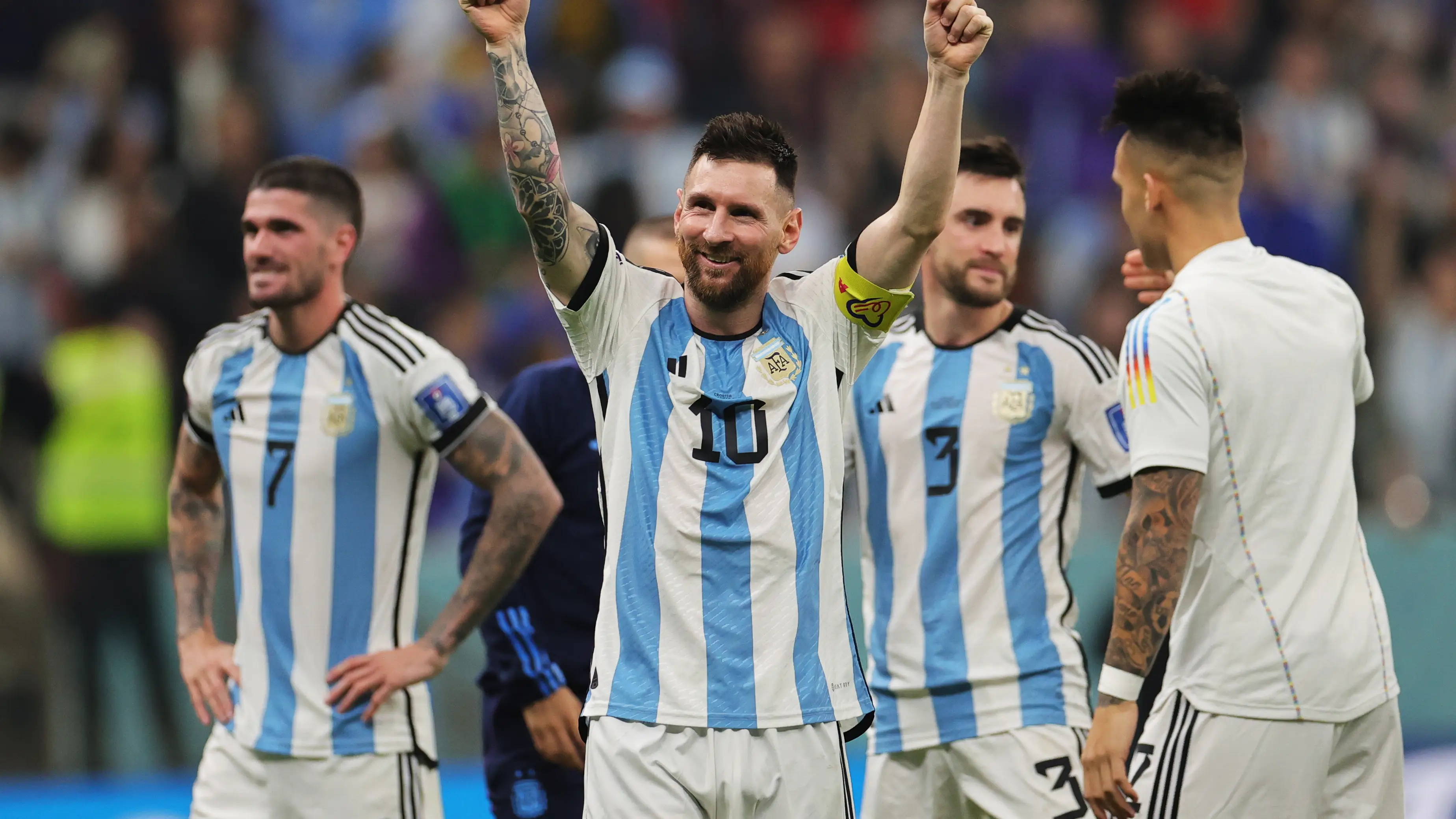 Leo Messi celebra la victoria ante Croacia