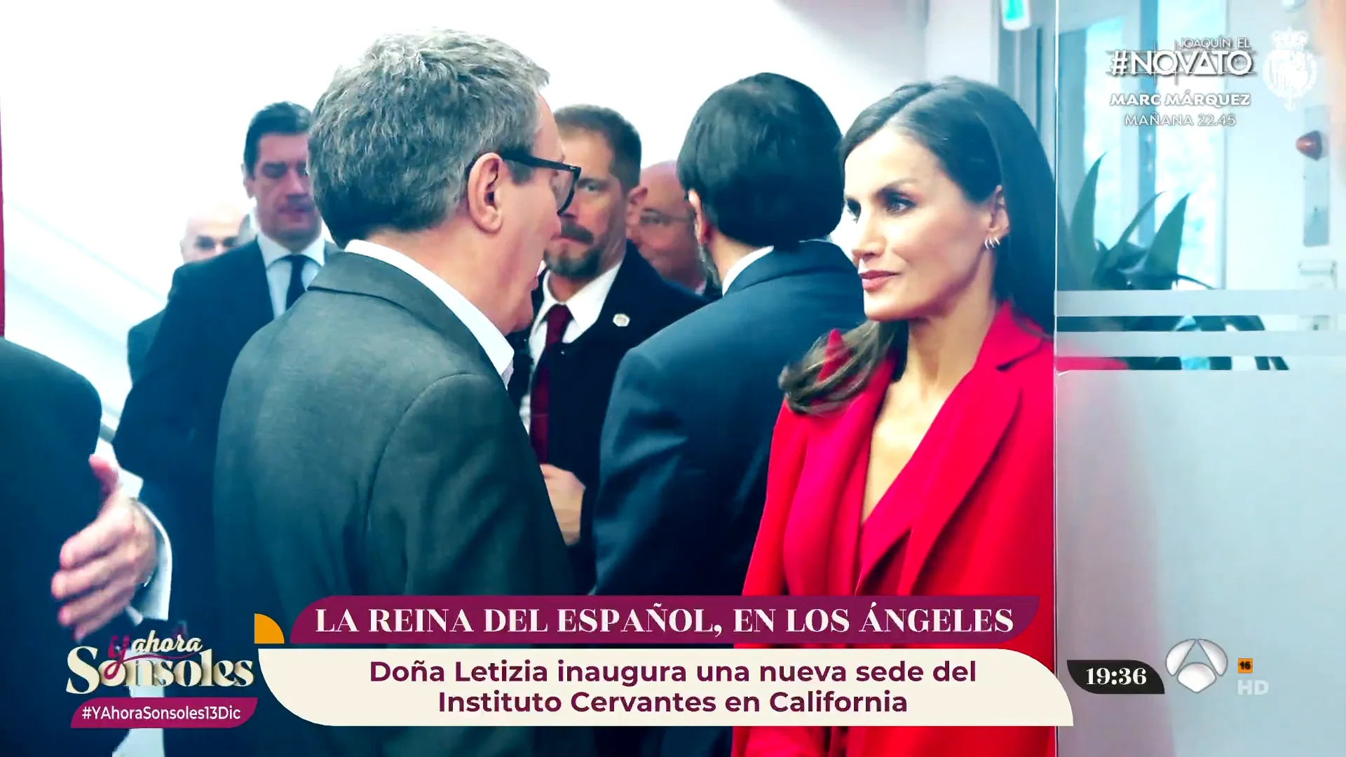 La reina Letizia se estrena en Los Ángeles con un impresionante look rojo intenso La reina Letizia se estrena en Los Ángeles con un impresionante look rojo intenso