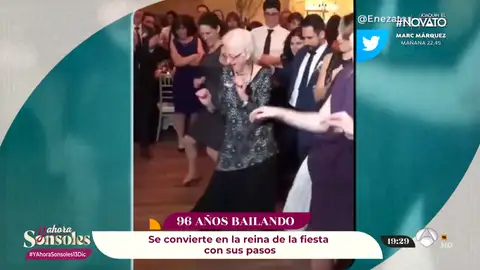 Cuando el ritmo corre por tus venas, el baile no tiene edad... ¡Qué se lo digan a esta mujer de 96 años! Cuando el ritmo corre por tus venas, el baile no tiene edad... ¡Qué se lo digan a esta mujer de 96 años!