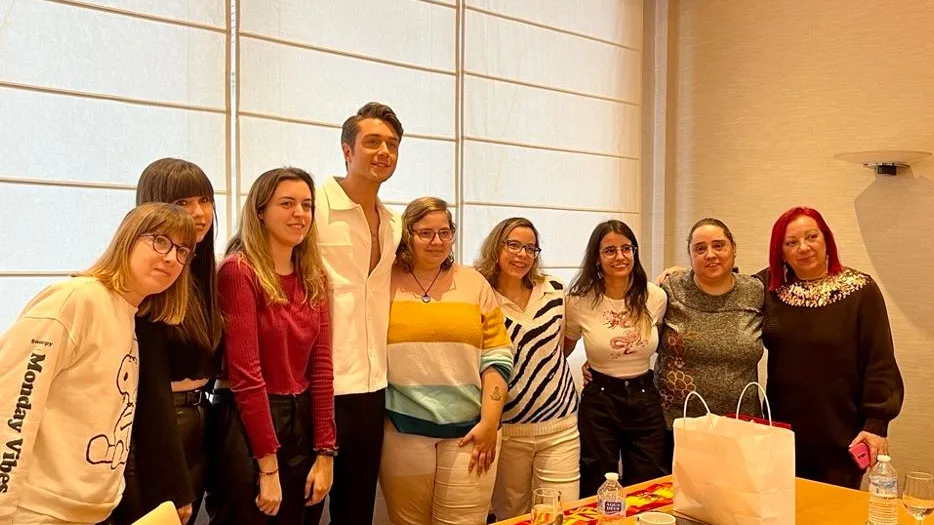 Los fans de 'Hermanos' con Onur Seyit Yeran Los fans de 'Hermanos' con Onur Seyit Yeran